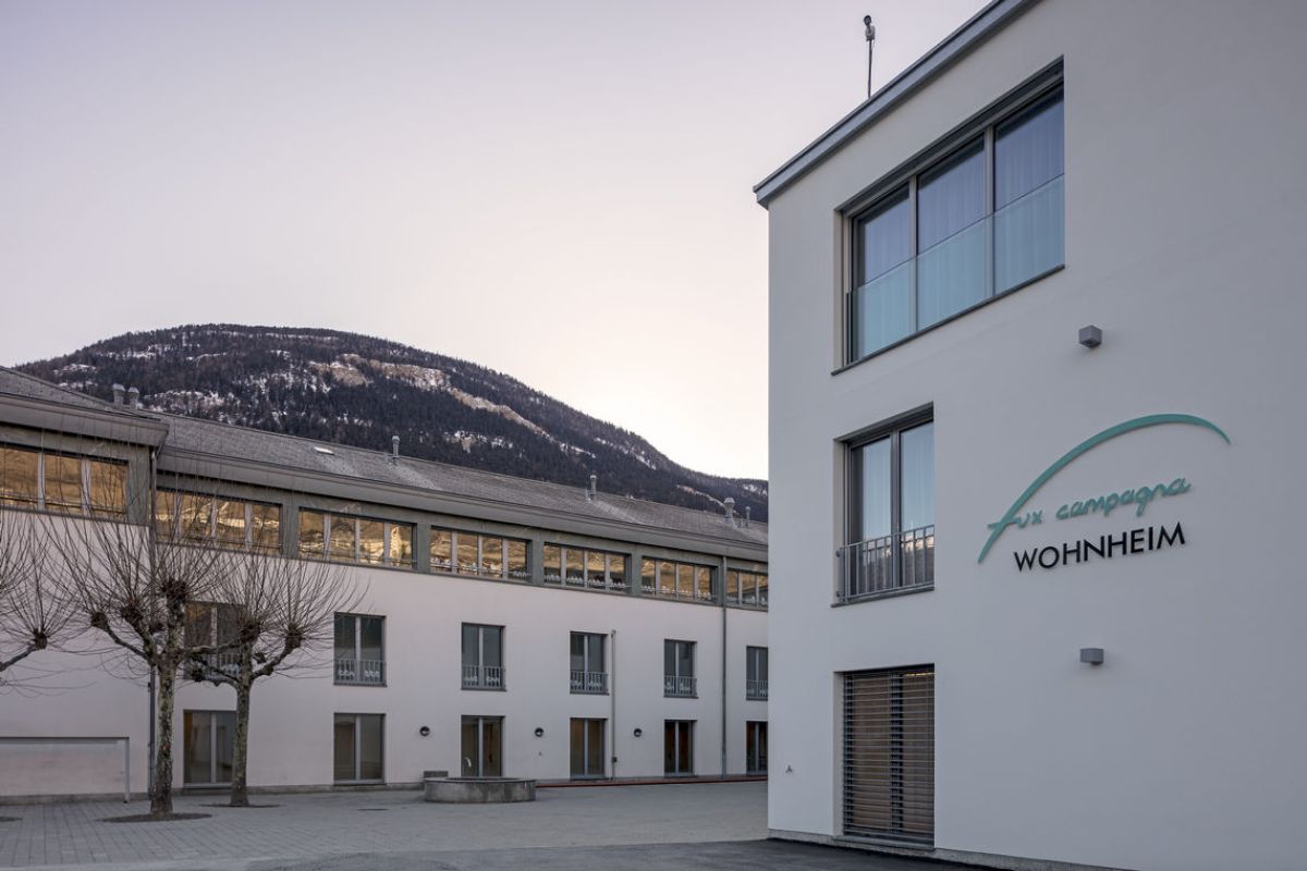 Wohnheim Fux Campagna: Automatische Türantriebe für Barrierefreiheit - WAISCH